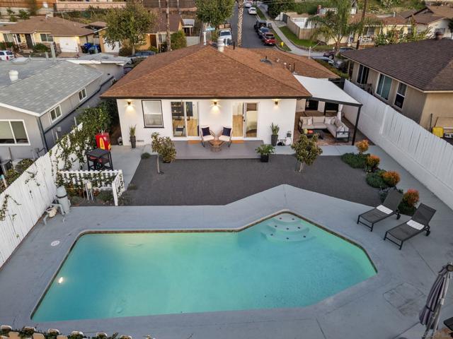 2702 Ridge View Dr, San Diego CA: https://media.crmls.org/mediaz/a8673e41-6e10-452c-967b-b866a5d27bf3.jpg