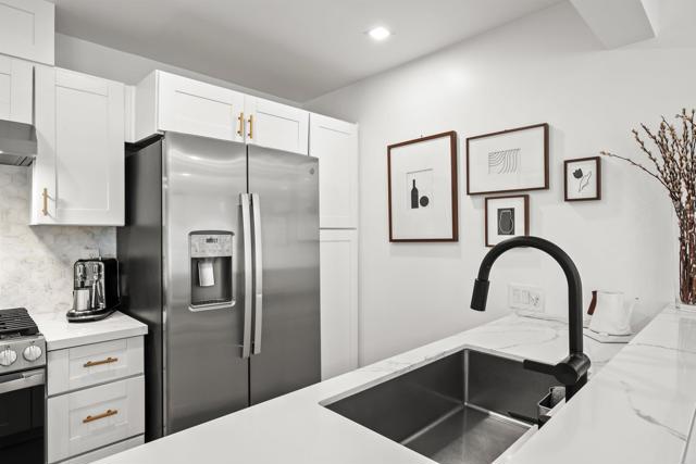 Detail Gallery Image 7 of 47 For 746 Eastshore #106,  Chula Vista,  CA 91913 - 2 Beds | 2 Baths