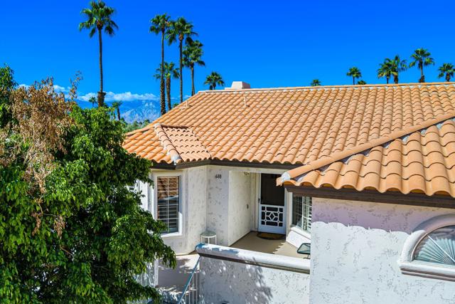 688 Vista Lago N Circle, Palm Desert CA: https://media.crmls.org/mediaz/a8687869-049a-4ccc-92d4-399ce8746c1d.jpg