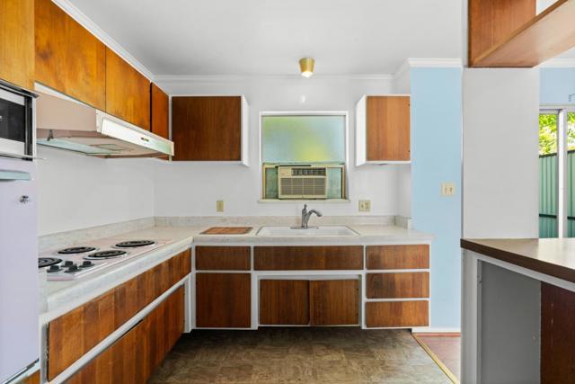 464 Clinton Street, Redwood City CA: https://media.crmls.org/mediaz/a868da7e-ddad-40ad-af24-997d8709b08e.jpg