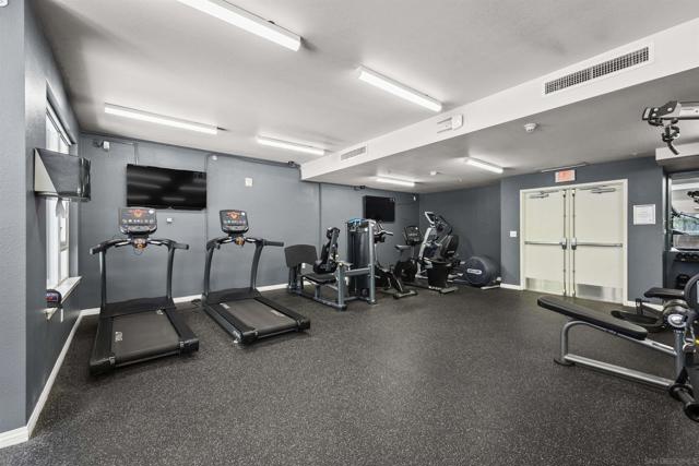 530 K Street, San Diego CA: https://media.crmls.org/mediaz/a869ece3-0480-4e30-beb4-1761569bb16e.jpg