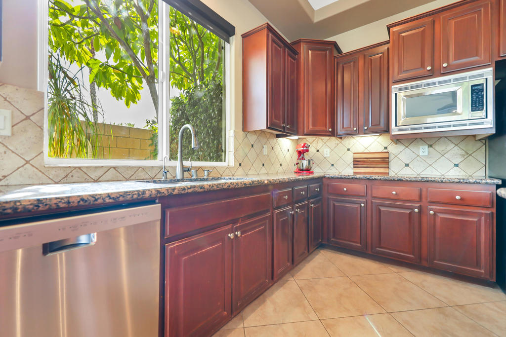 MLS #219138703DA image #14