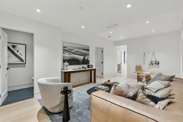 633 Manzanita Avenue, Corte Madera CA: https://media.crmls.org/mediaz/a86a978d-2891-46d3-b11d-c619aa4f0d54.jpg