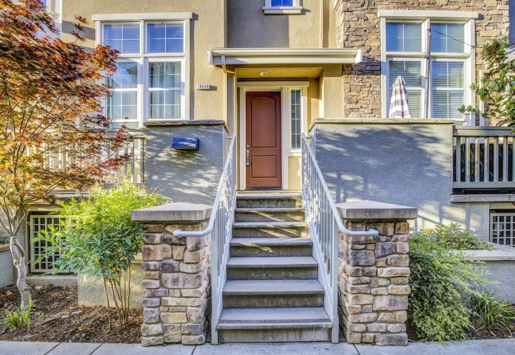 18439 Jade Lane