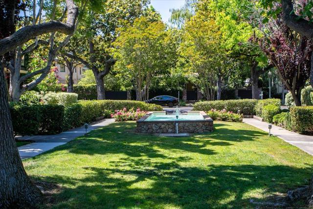 762 University Avenue, Palo Alto CA: https://media.crmls.org/mediaz/a86ba502-1623-4e0e-a5dc-96304b5c1720.jpg