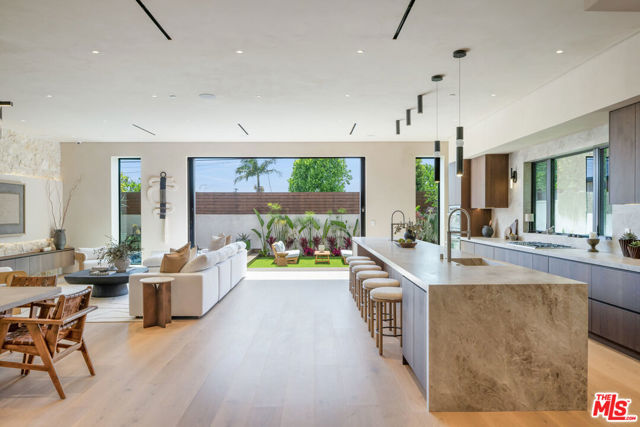 3731 Wasatch Avenue, Los Angeles CA: https://media.crmls.org/mediaz/a86bbf84-3d41-4e10-939f-21b120c644b8.jpg