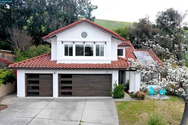 176 Newcastle Drive, Vallejo CA: https://media.crmls.org/mediaz/a86bcf36-fe31-4eaa-b7f1-cb7663c0f873.jpg