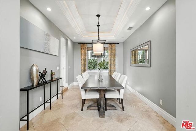3200 Elm Avenue, Manhattan Beach CA: https://media.crmls.org/mediaz/a86c275b-ee23-4503-95d6-e9dbe73d477e.jpg