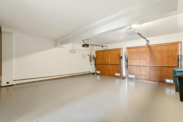 1023 Rudder Lane, Foster City CA: https://media.crmls.org/mediaz/a86c59d0-2f67-4876-a5c3-0fa27dedce1d.jpg