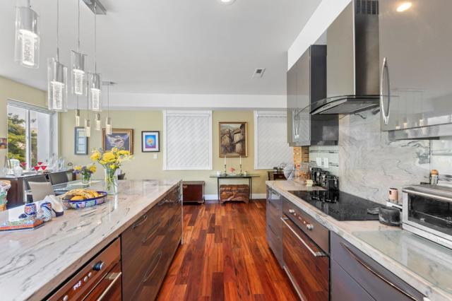 440442 29th Street, San Francisco CA: https://media.crmls.org/mediaz/a86cdda3-7d41-4a08-b42a-4d2ba5dc09fc.jpg