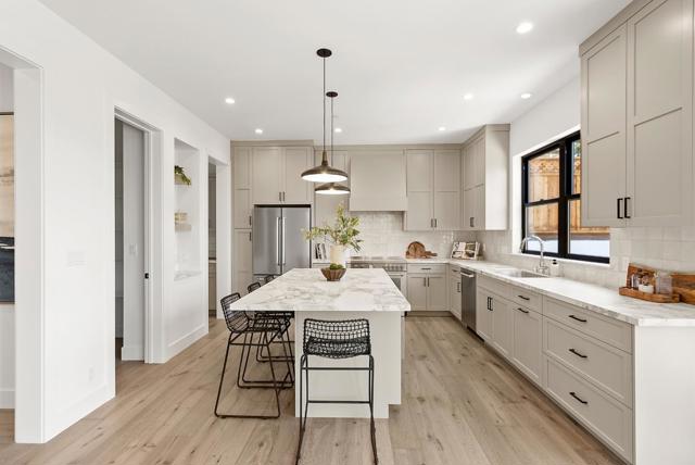 310 W 39th Avenue, San Mateo CA: https://media.crmls.org/mediaz/a86d9b6b-3f89-44ea-a1ad-a2821aab052f.jpg
