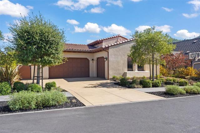 21 Bigleaf Road, Orinda CA: https://media.crmls.org/mediaz/a86efac0-4e1f-4758-bc83-6c45aba7158b.jpg