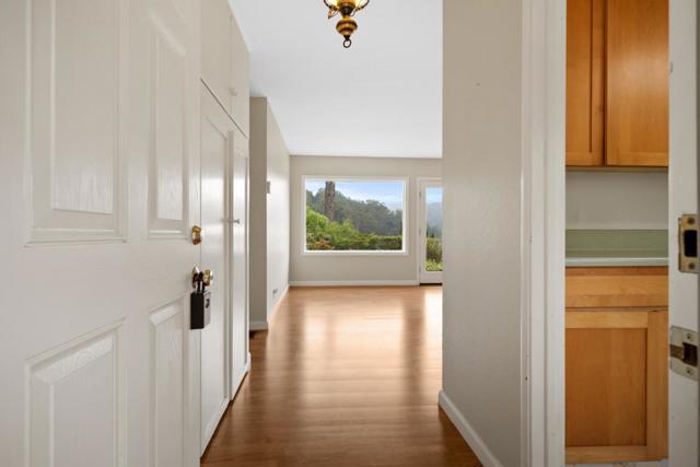 928 Corona Drive, Pacifica CA: https://media.crmls.org/mediaz/a86f79f2-159f-4637-bd2c-3bf7b81a0b85.jpg