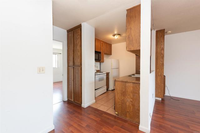3819 47th Street, San Diego CA: https://media.crmls.org/mediaz/a86fec16-a84c-454c-b940-a6b267fed920.jpg