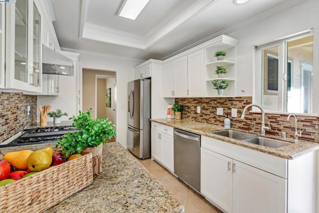 35573 Purcell Pl, Fremont CA: https://media.crmls.org/mediaz/a8704b78-adb1-41b1-8616-1a0480f051d7.jpg