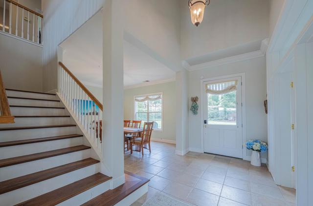 17403 Avenida Los Altos, Salinas CA: https://media.crmls.org/mediaz/a8706197-a49c-4939-b87f-b7d38c59ca96.jpg