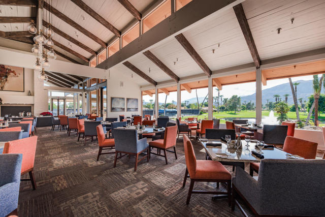 84 La Ronda Drive, Rancho Mirage CA: https://media.crmls.org/mediaz/a871513e-5863-486c-8e29-22b901f312ea.jpg