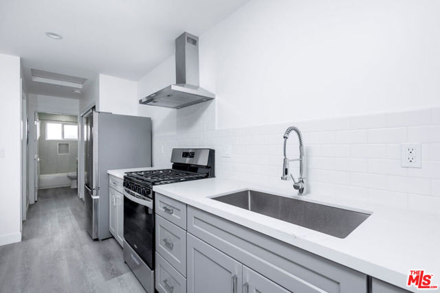 Image 7 of 20 For 2749 Mansfield Avenue