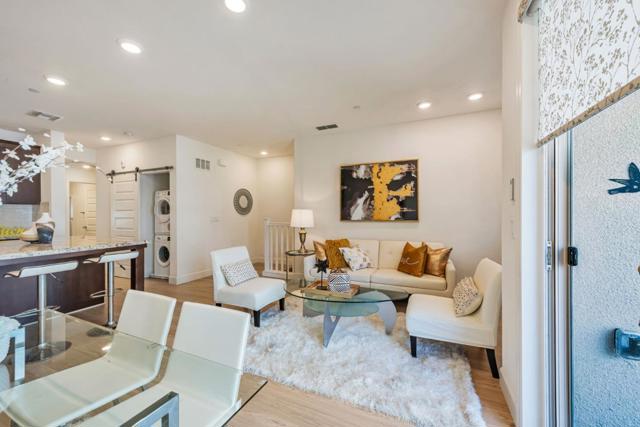 211 Spire, Fremont CA: https://media.crmls.org/mediaz/a8716724-7b38-4815-8854-f65dbaa91f2a.jpg