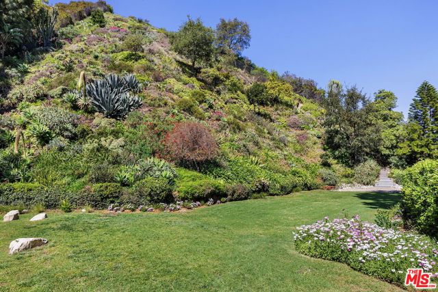 Drew Fenton | 1726 Stone Canyon Road Los Angeles CA | MLS: 7434821 Drew Fenton | 1726 Stone Canyon Road Los Angeles CA | MLS: 7434821