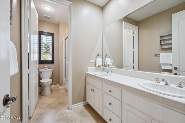 684 Noble Road, Simi Valley CA: https://media.crmls.org/mediaz/a873e5c6-8444-48fb-b579-457eba612132.jpg