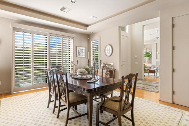 900 Dogwood Circle E, Palm Springs, CA 92264