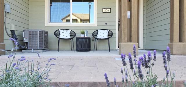 829 Blue Opal Drive, San Jose CA: https://media.crmls.org/mediaz/a875987c-e205-4b39-95e9-e435549d72ce.jpg