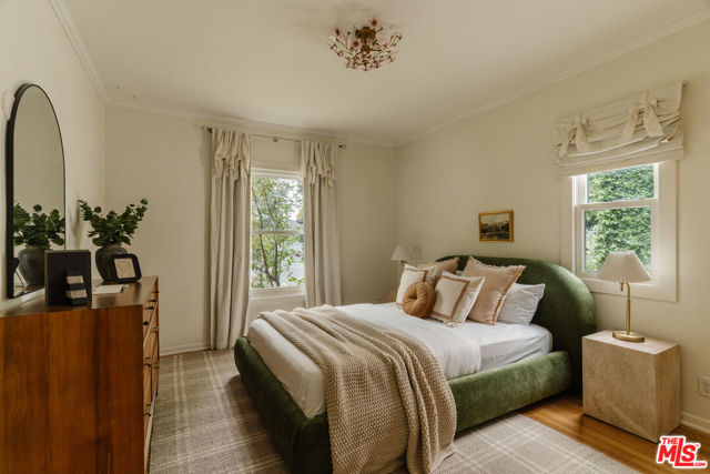3707 Glenfeliz Boulevard, Los Angeles CA: https://media.crmls.org/mediaz/a87641ac-7f94-431e-ba23-6485f78c115c.jpg