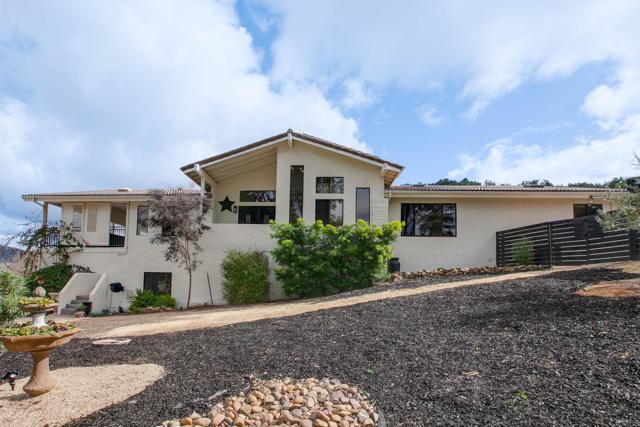 19950 Elfin Forest Ln, Escondido CA: https://media.crmls.org/mediaz/a876de80-c798-48e0-8984-c939dd87f774.jpg