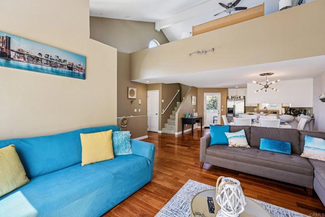 3843 Riviera Drive, San Diego CA: https://media.crmls.org/mediaz/a8772e87-2828-40a8-af25-c7088adbb0e7.jpg