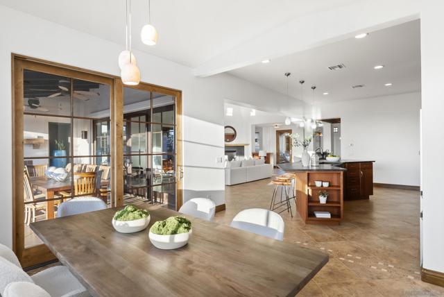 7778 Camino Sin Puente, Rancho Santa Fe CA: https://media.crmls.org/mediaz/a87756ed-424e-405a-95d9-c021b5a83b8c.jpg