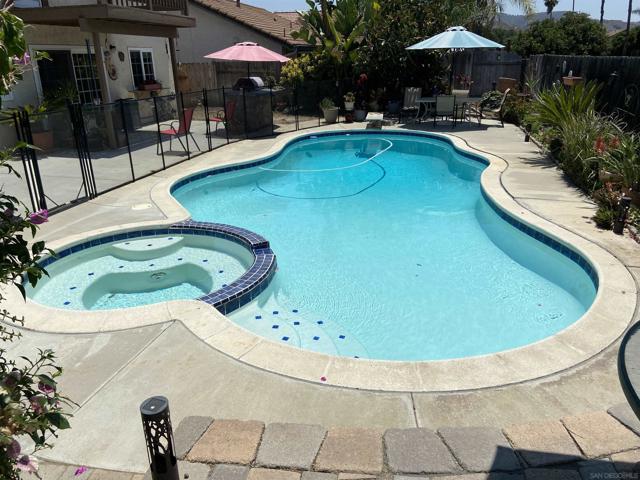 10320 Plaza Paseo Dr., Lakeside CA: https://media.crmls.org/mediaz/a877ae56-34ec-462e-a85d-c55b509fa771.jpg