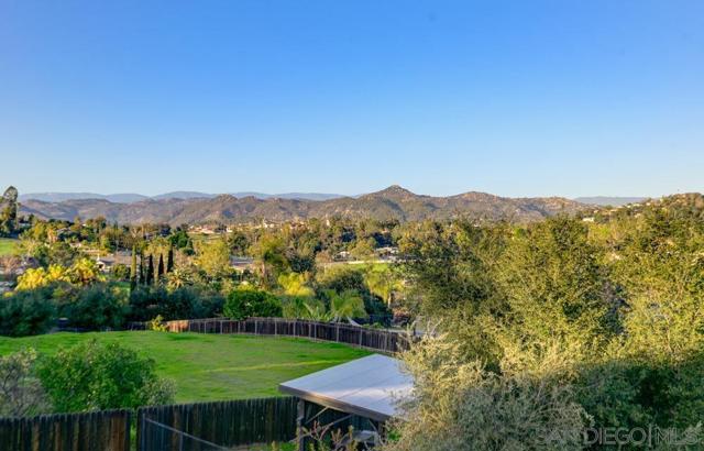 1080 Landavo Rancho Rd, Escondido CA: https://media.crmls.org/mediaz/a8784a59-b0bf-4f05-bc21-0bd07fffa4ef.jpg