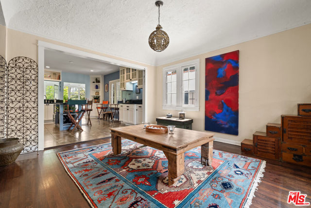 955 W Avenue 37, Los Angeles CA: https://media.crmls.org/mediaz/a8789e7d-dea0-4d1e-a476-d96a5d01a258.jpg