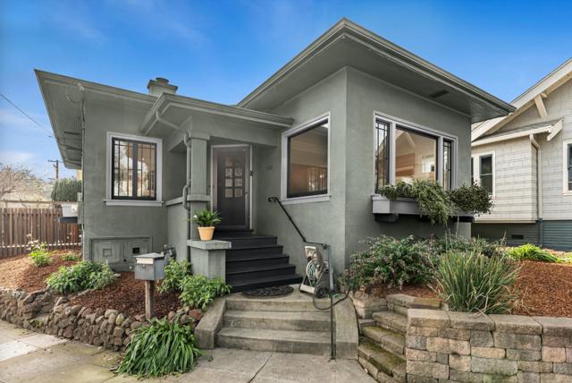 5150 Coronado Avenue, Oakland CA: https://media.crmls.org/mediaz/a878aaac-bf44-4477-883c-11510aeab7c1.jpg