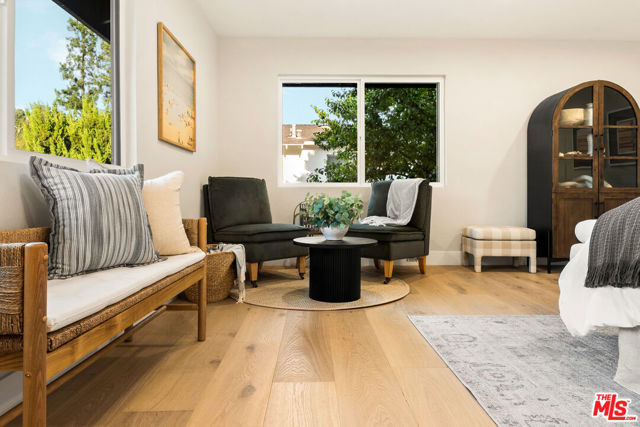 22824 Margarita Drive, Woodland Hills CA: https://media.crmls.org/mediaz/a87997a7-4dcd-41f6-8ad9-c0f6616e0e54.jpg