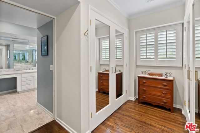 11051 Strathmore Drive, Los Angeles CA: https://media.crmls.org/mediaz/a879ab53-4c76-4dec-88df-363d765d05f1.jpg
