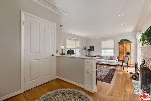 10798 Weyburn Avenue, Los Angeles CA: https://media.crmls.org/mediaz/a87a0001-84e4-4608-bc26-6a52fbfcc107.jpg