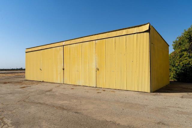 Image 16 of 21 For 23500 Eckert Field Airport (1q1) Ave