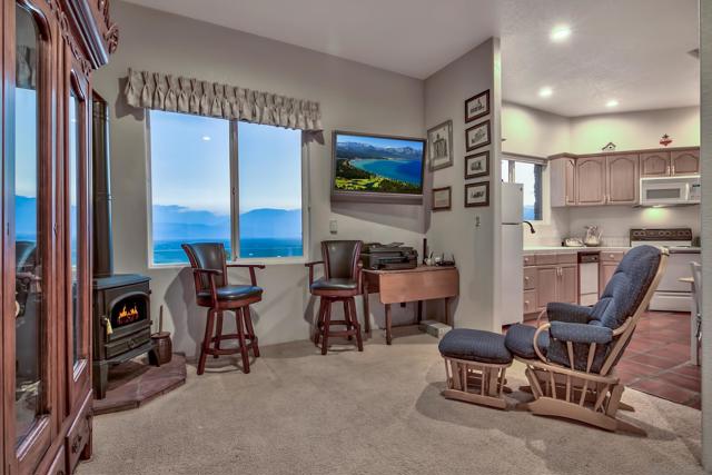 350 Aspen Lane, Bridgeport CA: https://media.crmls.org/mediaz/a87cd299-a656-43cd-a968-0b4b8b0bd608.jpg