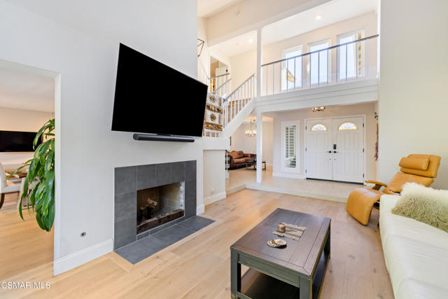 885 Rim Crest Drive, Westlake Village CA: https://media.crmls.org/mediaz/a87d967b-657d-4fa8-bd45-a32fd2f0e928.jpg