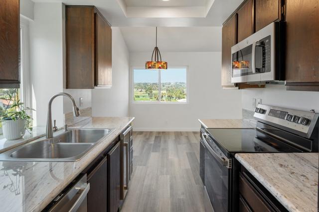 Image 13 of 32 For 2403 La Costa Avenue C