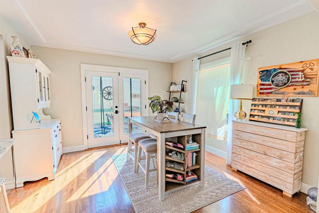 Detail Gallery Image 8 of 28 For 344 Pomona Ave, Coronado,  CA 92118 - 3 Beds | 2 Baths