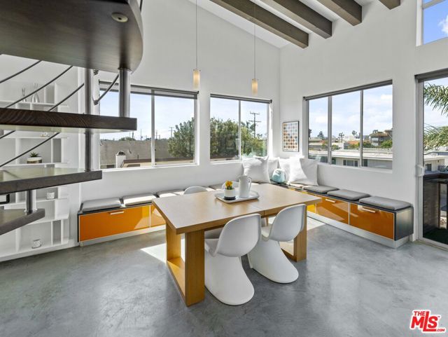 100 South VENICE Boulevard, 9 photo 5