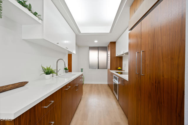 Detail Gallery Image 18 of 48 For 4201 via Marisol #136,  Los Angeles,  CA 90042 - 2 Beds | 2 Baths