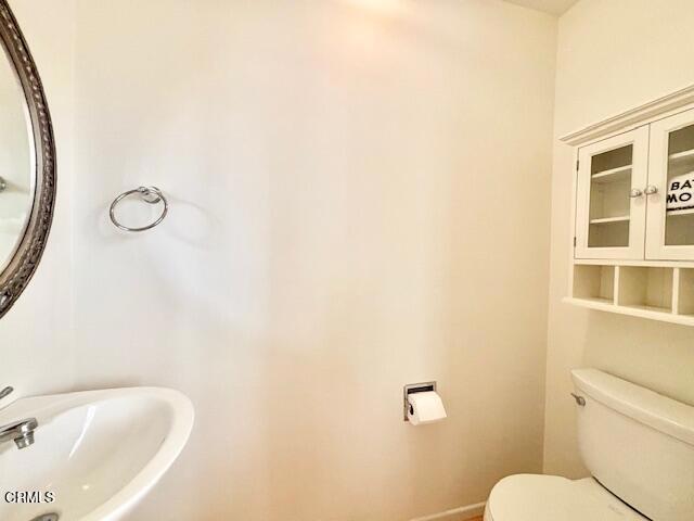 2271 Martinique Lane, Oxnard CA: https://media.crmls.org/mediaz/a8804dd1-c97e-4d5d-ab57-969d17c15e9e.jpg