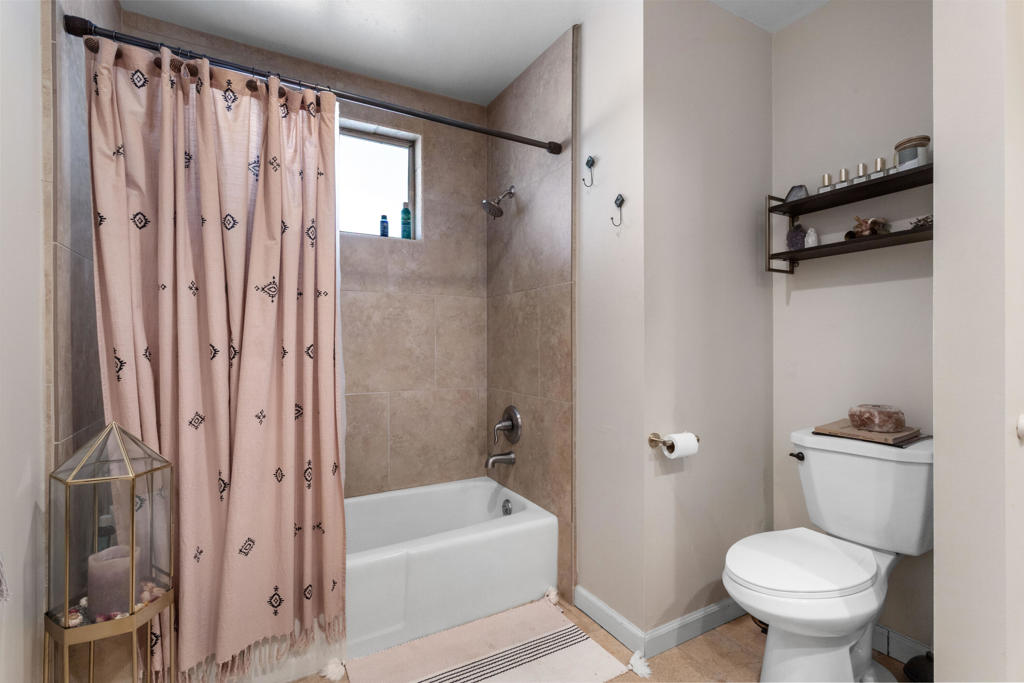 MLS #219138581DA image #16