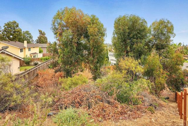 909 Loma, Chula Vista CA: https://media.crmls.org/mediaz/a8819cdf-a222-43e4-8e89-9f2e22eb7b36.jpg