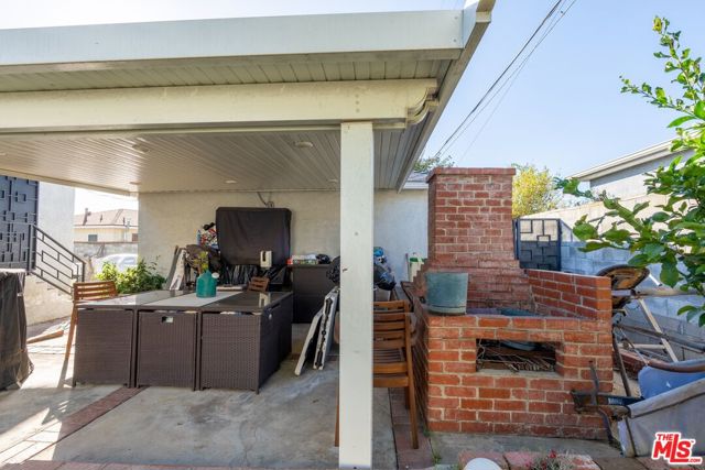 2031 W 98th Street, Los Angeles CA: https://media.crmls.org/mediaz/a881a955-bdc2-49e3-af8b-928c03141013.jpg