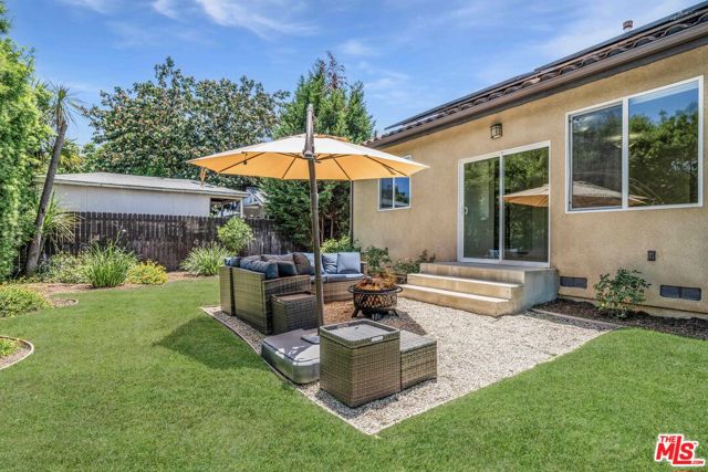 7050 Independence Avenue, Canoga Park CA: https://media.crmls.org/mediaz/a8823db5-a3d8-4c2a-997d-e59ce644546b.jpg